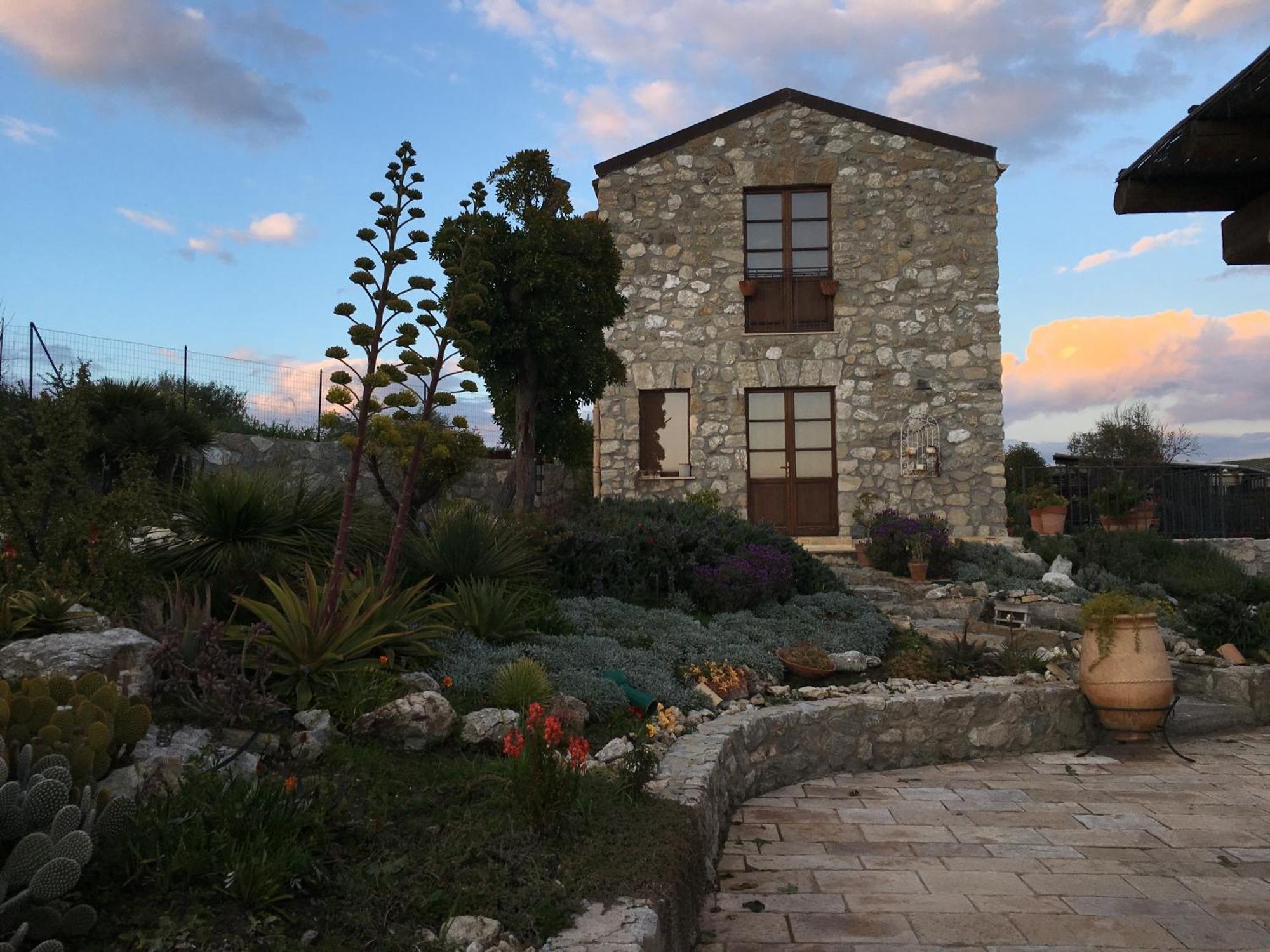 ריאלמונטה Casa Balata Farm House מראה חיצוני תמונה